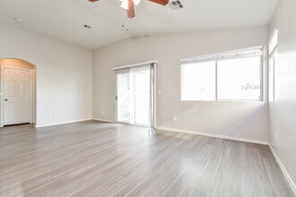 9023 Edgeworth Pl in Las Vegas, NV - Foto de edificio - Building Photo