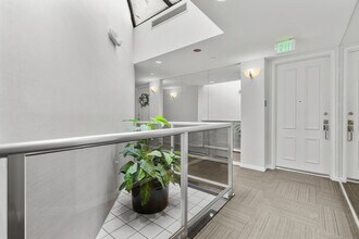 12000 Goshen Ave in Los Angeles, CA - Building Photo - Building Photo