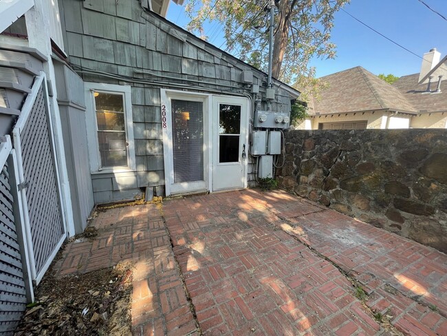 2008 Sanguinet St in Fort Worth, TX - Building Photo - Building Photo