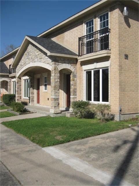 property at 5031 Pine Ave