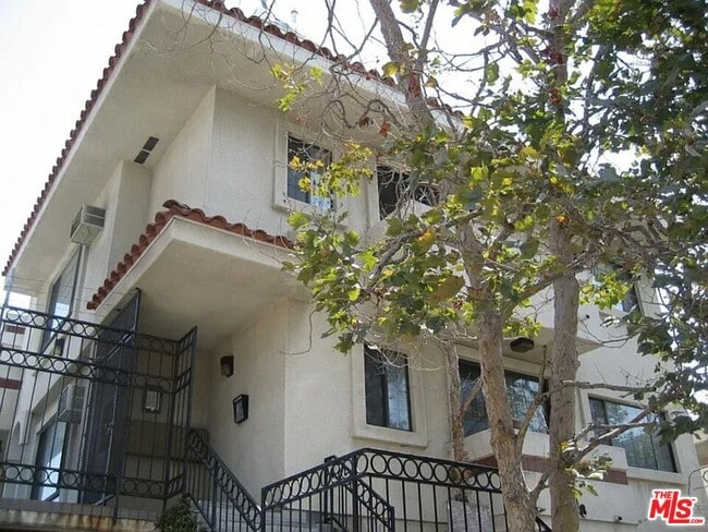 property at 3648 Motor Ave