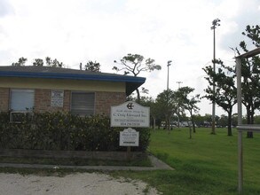 625 NE 14th Ave in Fort Lauderdale, FL - Foto de edificio - Building Photo