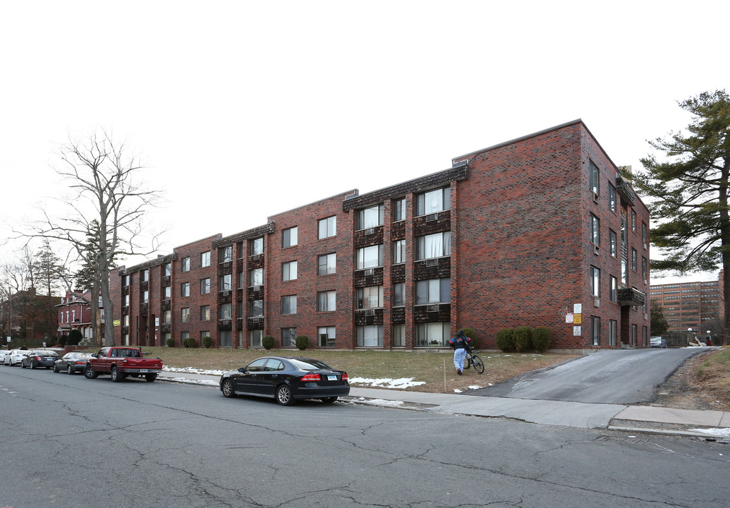 Alphabet Condominium in Hartford, CT - Building Photo