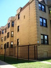 6217-6219 N Artesian Ave in Chicago, IL - Building Photo - Building Photo