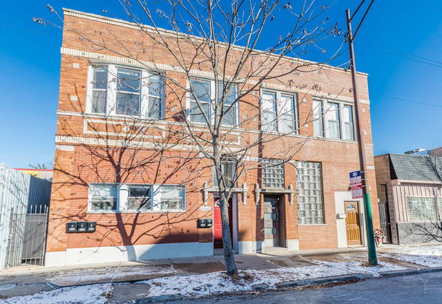 4165 N Elston Ave in Chicago, IL - Foto de edificio