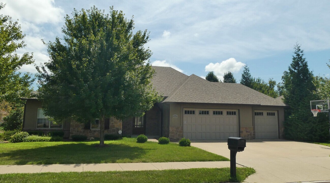5204 Steeplechase Dr in Columbia, MO - Building Photo