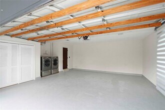 10240 SW 124th St in Miami, FL - Building Photo - Building Photo