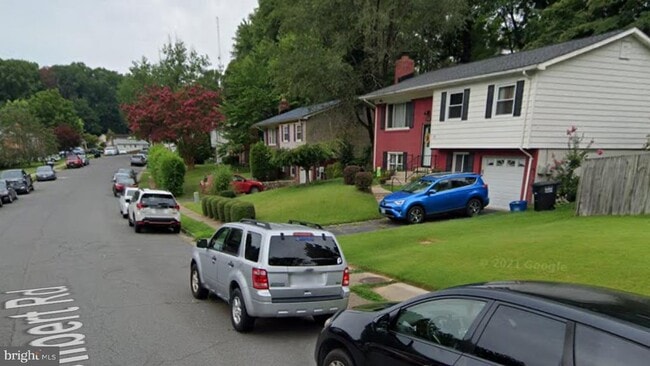 13808 Gilbert Rd in Woodbridge, VA - Foto de edificio - Building Photo