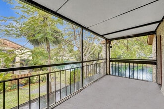 26 Wimbledon Lakes Dr in Plantation, FL - Building Photo - Building Photo