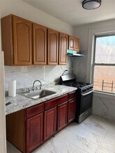 3141 Kingsbridge Terrace in Bronx, NY - Foto de edificio - Building Photo
