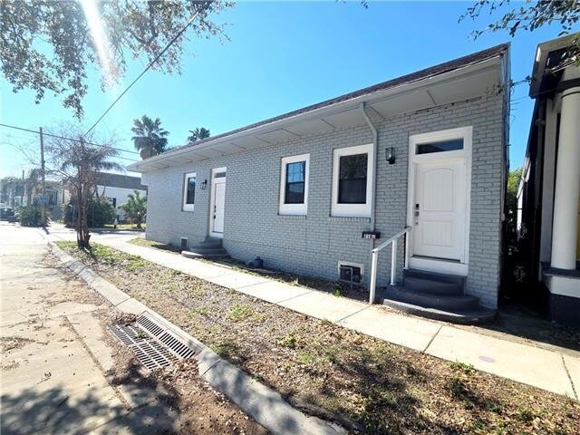 property at 2102 Josephine St