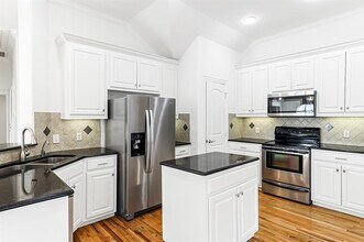 3100 Rosedale Ave in Dallas, TX - Building Photo - Building Photo