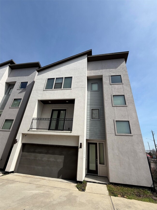 10806 Warwana Rd in Houston, TX - Building Photo - Building Photo