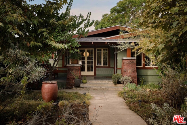 property at 2606 W Ave 30