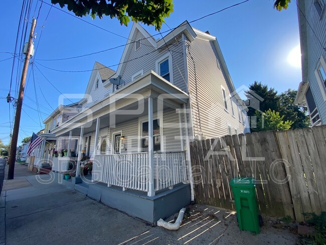 property at 413 N Pitt St