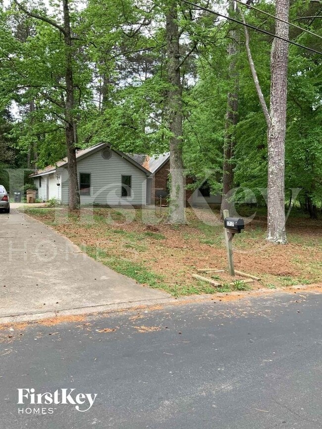 property at 1717 Pinto Trail