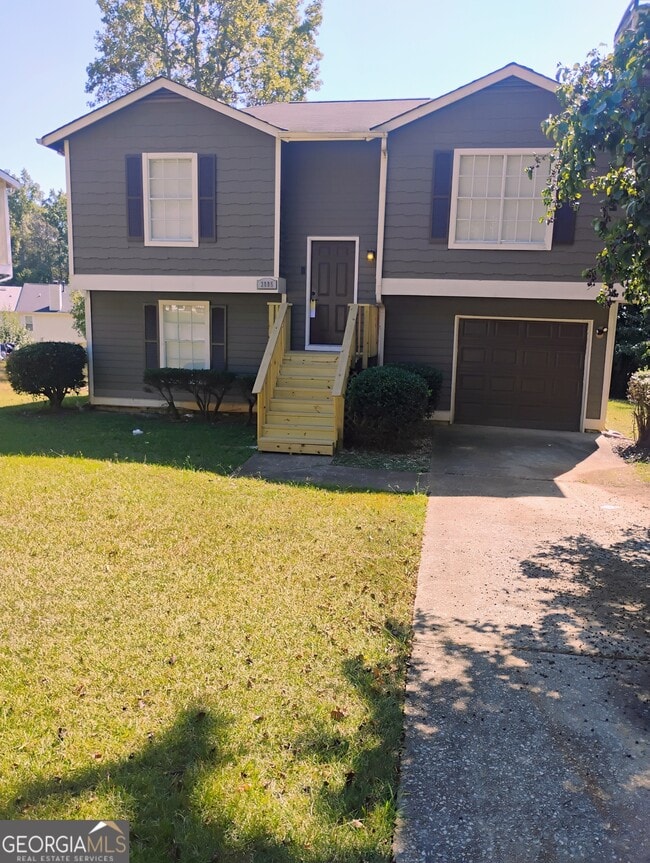 property at 3005 Kenville Ln