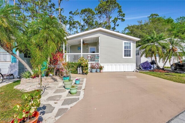 10709 Roseate Spoonbill Cir in Estero, FL - Building Photo - Building Photo