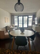 450 Saint-Antoine Rue E in Montréal, QC - Building Photo - Building Photo