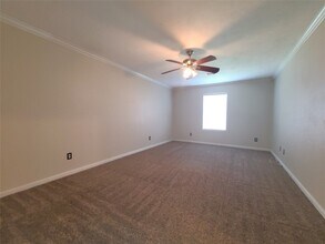 801 Queenswood St in Montgomery, TX - Building Photo - Building Photo