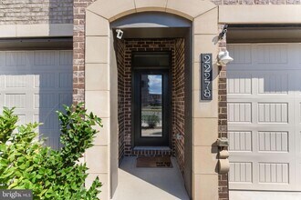 22278 Cornerstone Xing Ter in Ashburn, VA - Building Photo - Building Photo