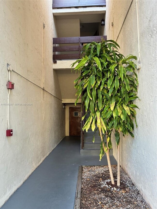 9040 SW 125th Ave in Miami, FL - Building Photo - Building Photo