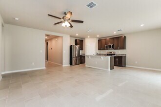 38955 Harlow Rose Dr in Zephyrhills, FL - Building Photo - Building Photo