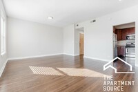 927 W Belle Plaine Ave, Unit 2E in Chicago, IL - Building Photo - Building Photo