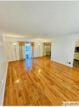 144 Beverly Hl Ter in Woodbridge, NJ - Building Photo - Building Photo