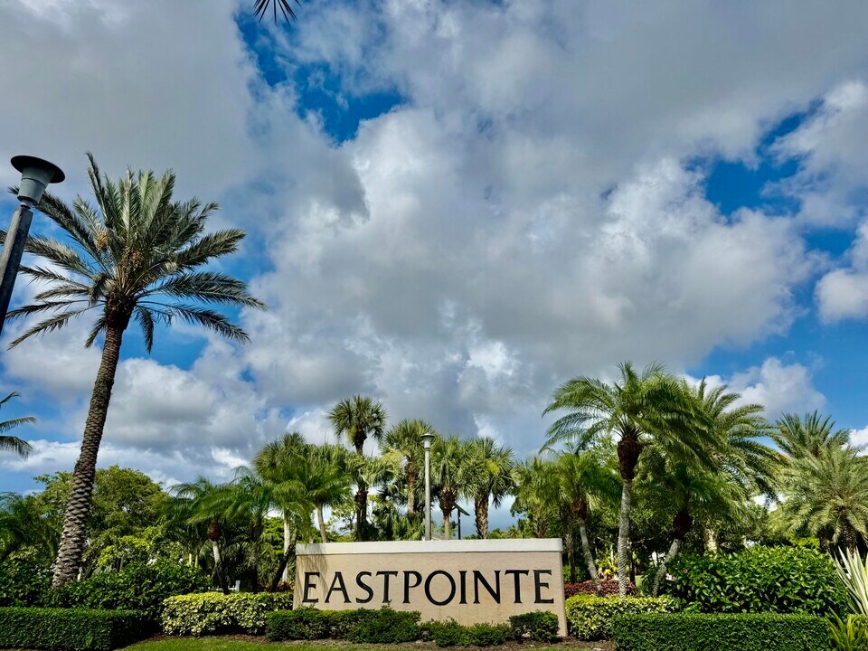 12829 Briarlake Dr in West Palm Beach, FL - Building Photo