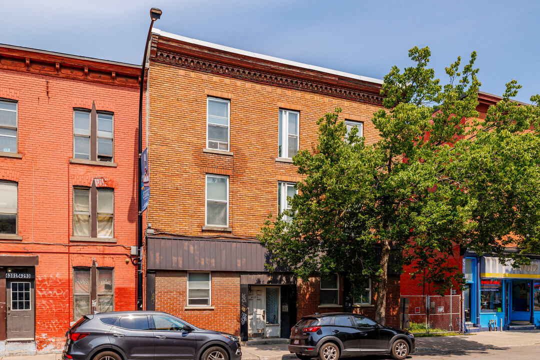 4285 Saint-Jacques Rue in Montréal, QC - Building Photo