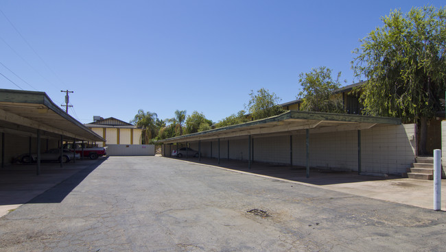 3883 Union Ave in Bakersfield, CA - Building Photo - Building Photo