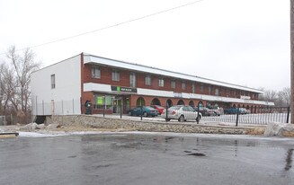 Jalisco Retail Center in Kansas City, KS - Building Photo