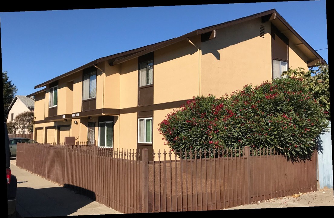 1625-1629 Portola Ave in Richmond, CA - Foto de edificio