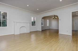 1244 S Highland Ave, Unit 1244 in Los Angeles, CA - Foto de edificio - Building Photo