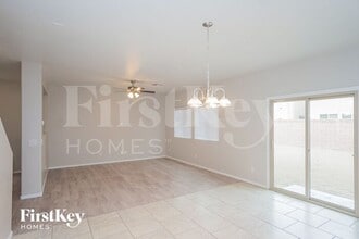 6710 Crystal Run Ln in Las Vegas, NV - Building Photo - Building Photo