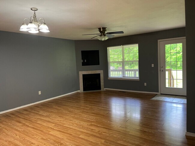129 Bailey Cir in Rogersville, MO - Building Photo - Building Photo