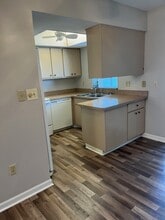 4158 Tamiami Trl, Unit T8 in Port Charlotte, FL - Building Photo - Building Photo