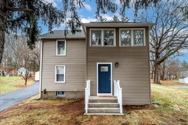 89 Old Turnpike Rd in Southington, CT - Building Photo - Building Photo