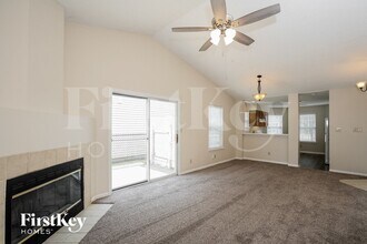 10860 Washington Bay Dr in Fishers, IN - Building Photo - Building Photo