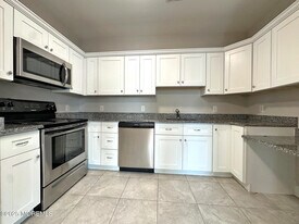 713 Main St in Belmar, NJ - Building Photo