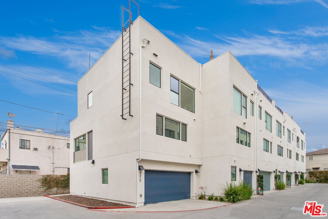 4515 Ayla Ln in Los Angeles, CA - Building Photo