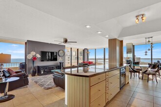 5510 N Ocean Dr in Riviera Beach, FL - Foto de edificio - Building Photo