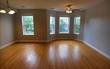 2339 N Albany Ave in Chicago, IL - Building Photo - Building Photo