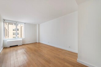 22 N 6th St in Brooklyn, NY - Building Photo - Building Photo