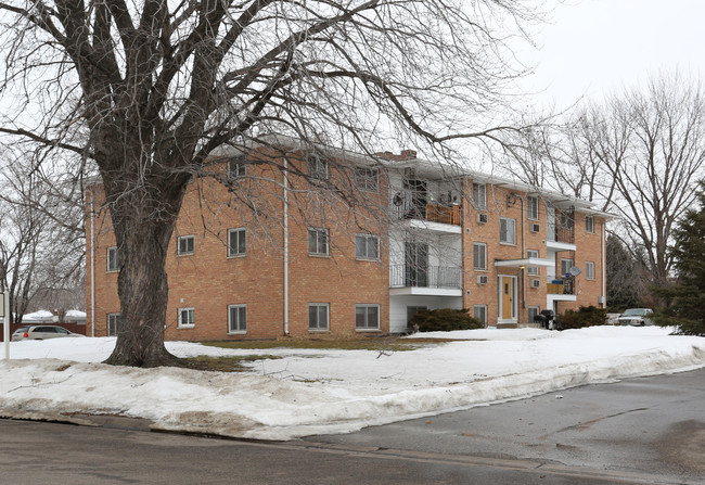 75th Ave. Apartments in Fridley, MN - Building Photo - Building Photo