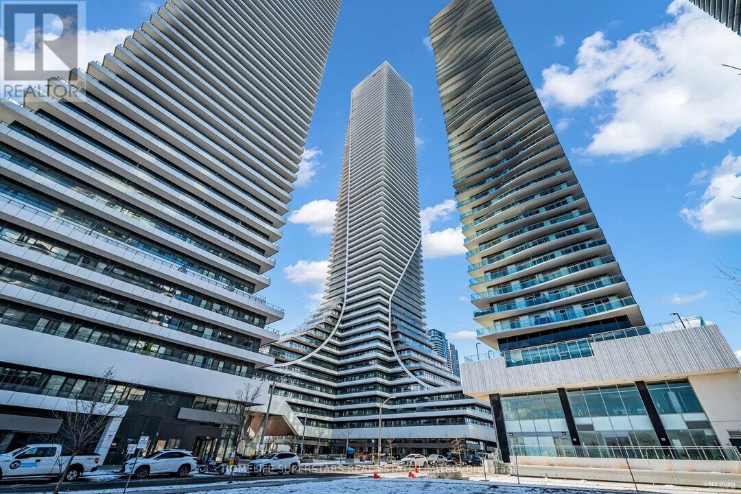30-5930 Shore Breeze Dr in Toronto, ON - Building Photo