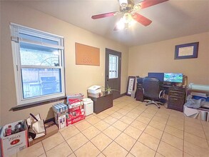 4112 NW 16th Dr in Gainesville, FL - Foto de edificio - Building Photo
