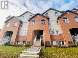 338 London Terrace in Ottawa, ON - Building Photo