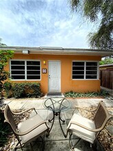 1101 NE 17th Way in Fort Lauderdale, FL - Foto de edificio - Building Photo